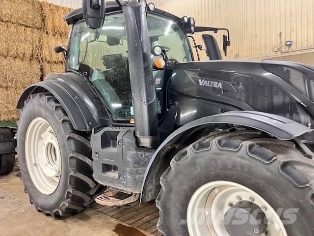 Valtra T 234 V Traktori
