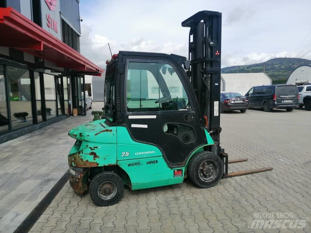 Mitsubishi FD25N Dizelski viličari