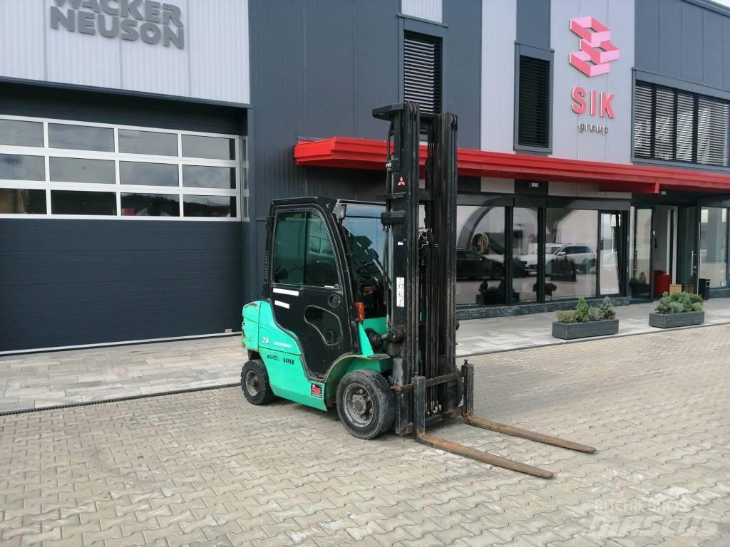 Mitsubishi FD25N Dizelski viličari