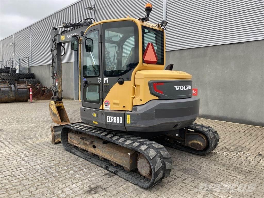 Volvo ECR88 Bageri na kotačima