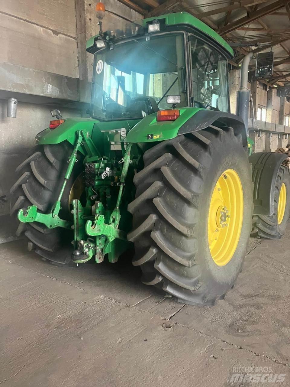 John Deere 8410 Traktori