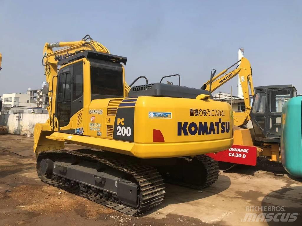Komatsu PC200-8 Bageri gusjeničari