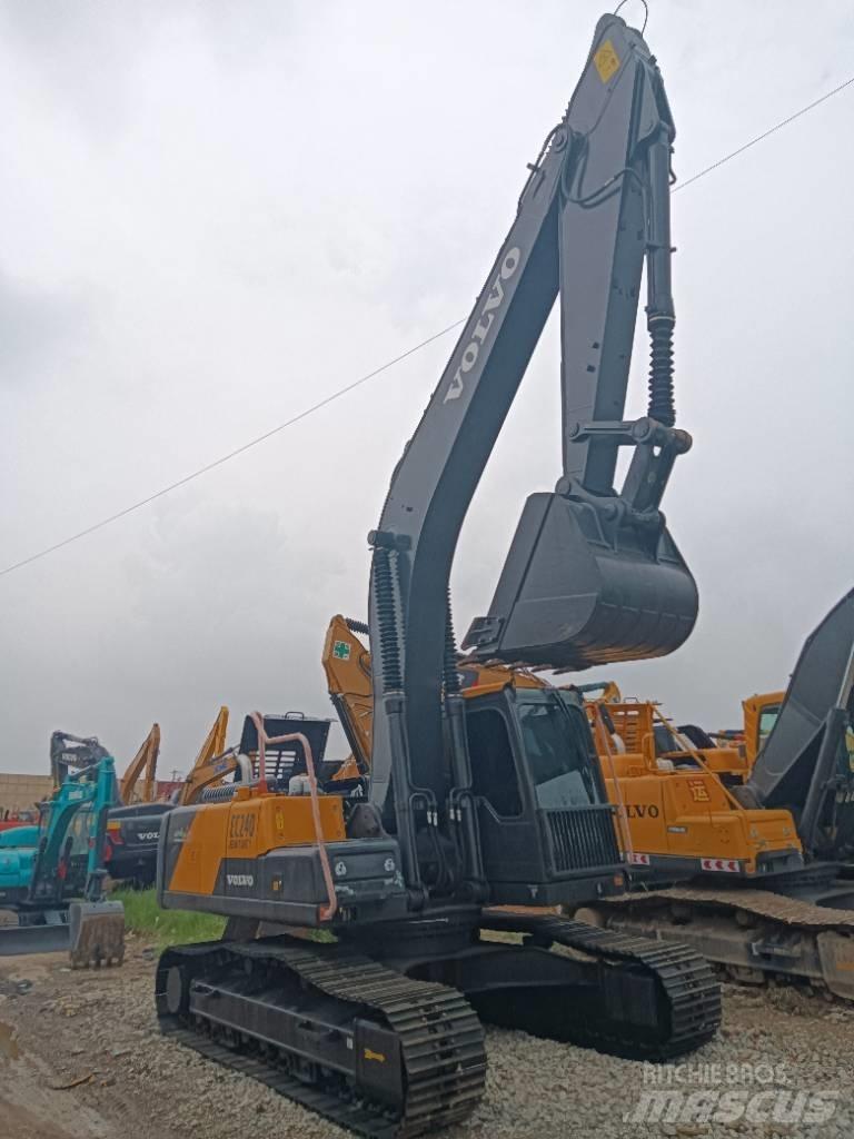 Volvo EC 240 Bageri gusjeničari