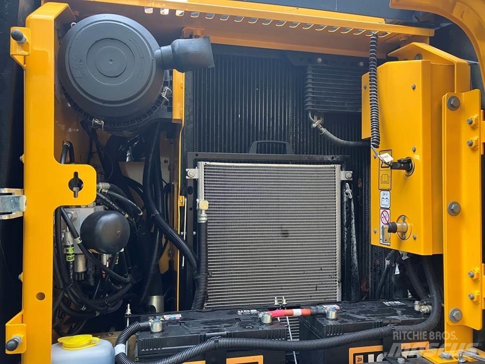 JCB JS145W Bageri na kotačima
