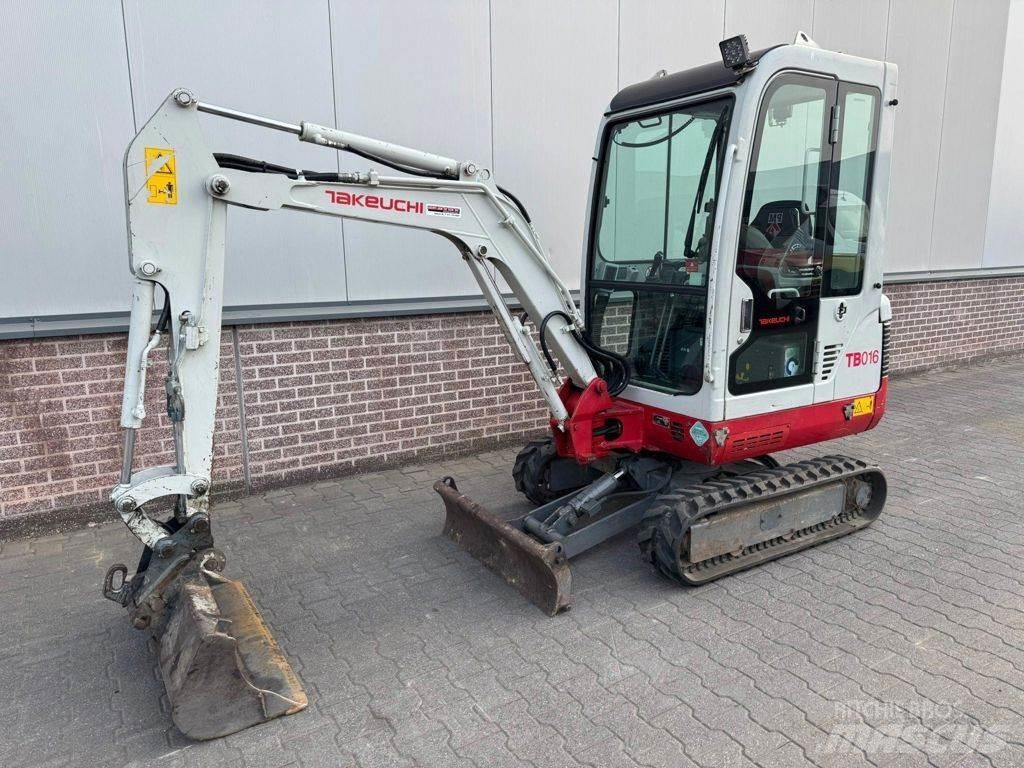 Takeuchi TB016 Mini bageri <7t