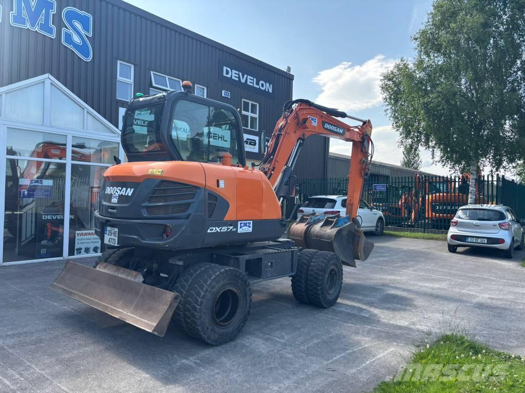 Doosan DX 57 W-5 Bageri na kotačima