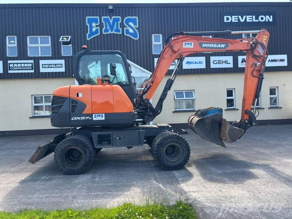 Doosan DX 57 W-5 Bageri na kotačima
