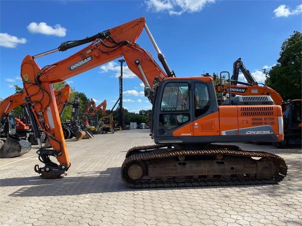 Doosan DX235LC-5 Bageri gusjeničari