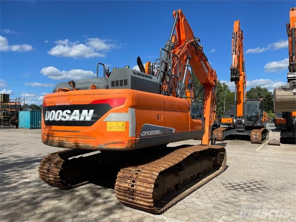 Doosan DX235LC-5 Bageri gusjeničari