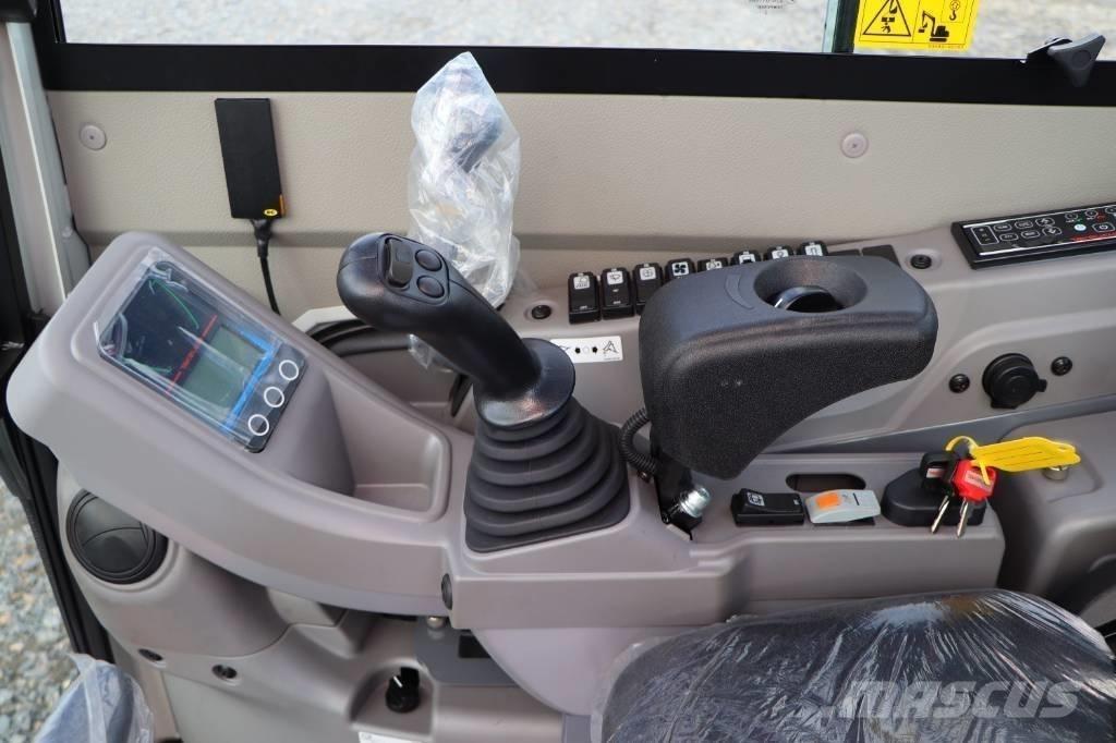 Takeuchi TB325R Mini bageri <7t