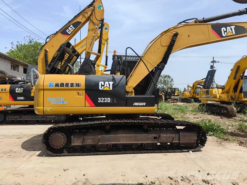 CAT 323 D Bageri gusjeničari