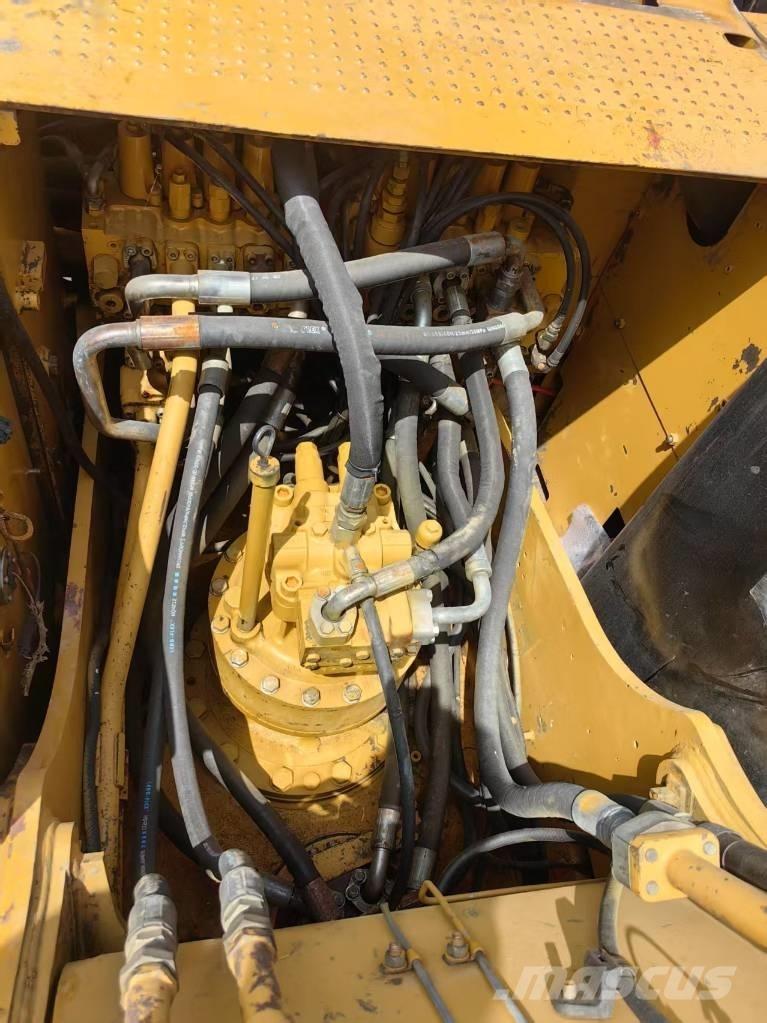 CAT 323 D Bageri gusjeničari