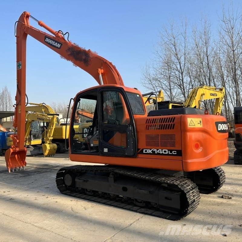 Doosan DX 140 Bageri gusjeničari