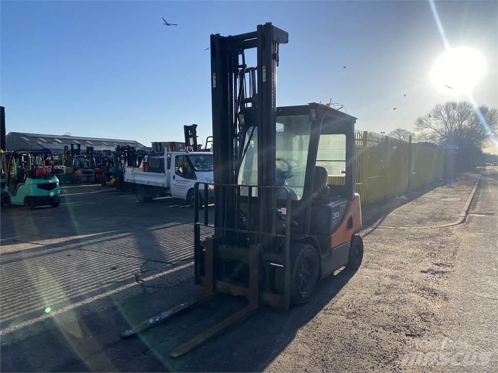 Doosan D30S-5 Dizelski viličari