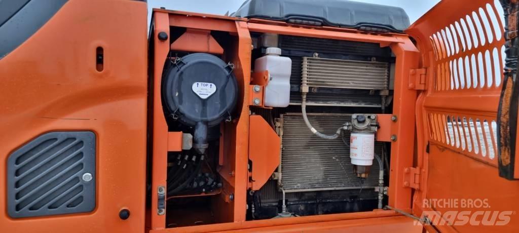 Doosan DX 140 LC-3 Bageri gusjeničari