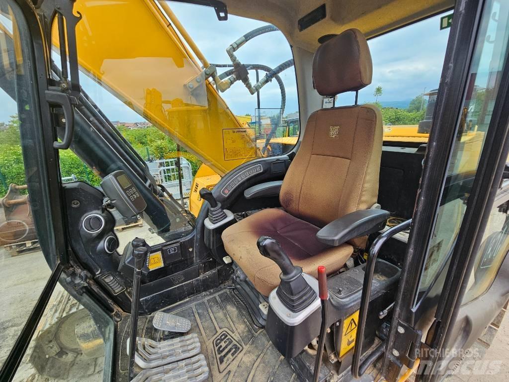 JCB 235 HD Bageri gusjeničari