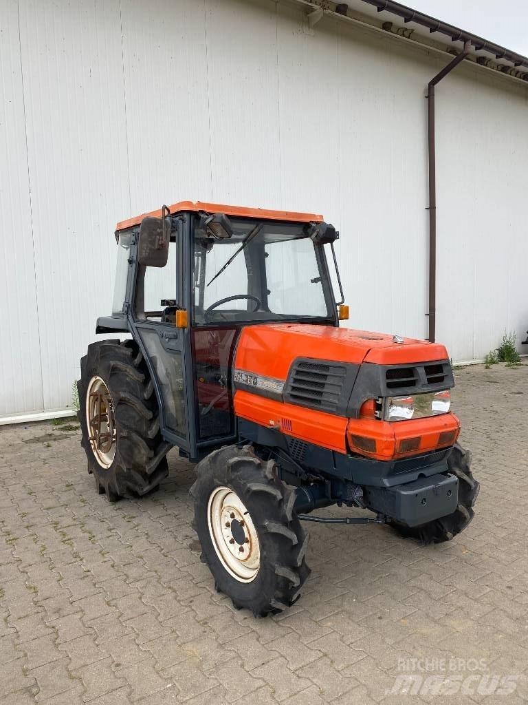 Kubota GL 320 Kompaktni (mali) traktori