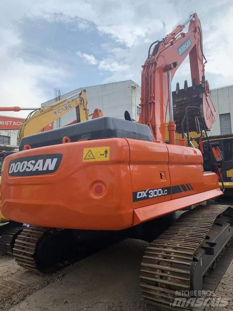 Doosan dx300 Bageri gusjeničari