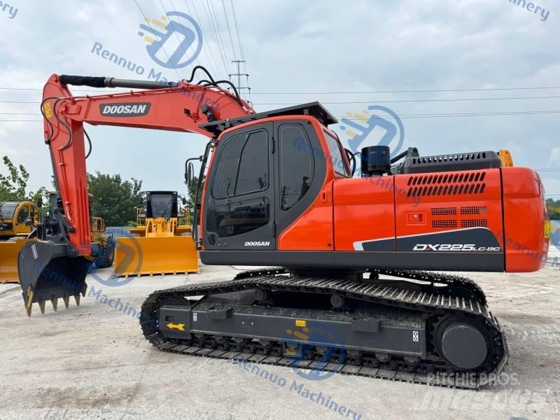 Doosan DX 225 LC-9C Bageri gusjeničari