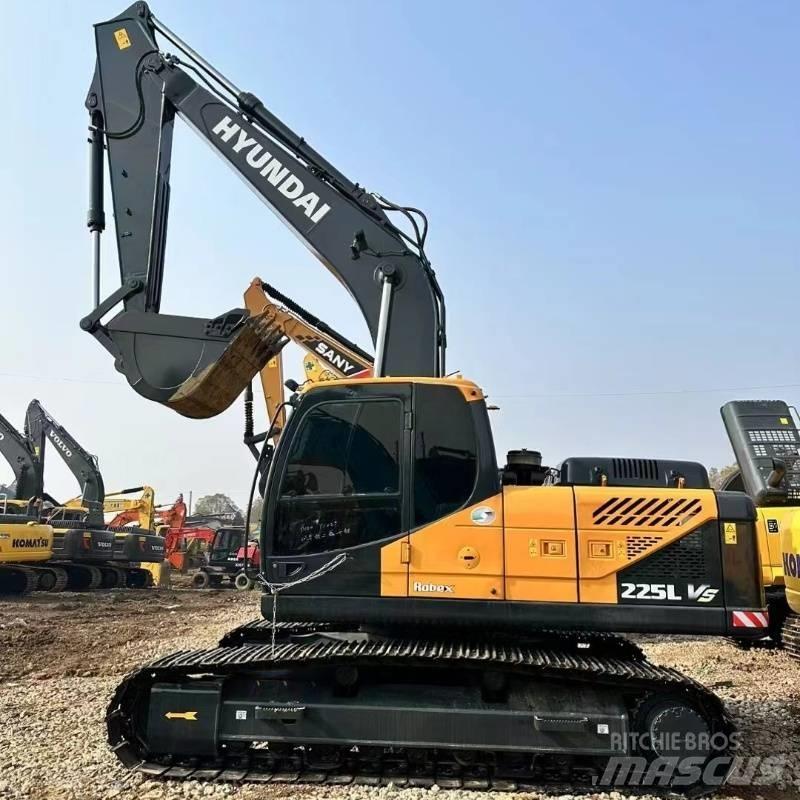 Hyundai R225 Bageri gusjeničari