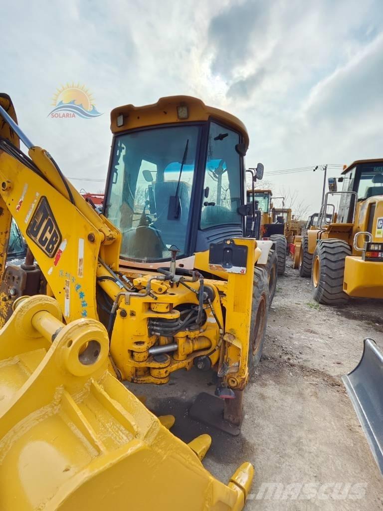 JCB 4CX Utovarni rovokopači