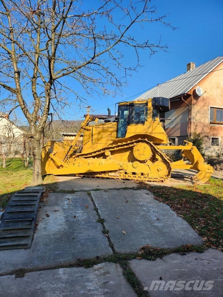 CAT D 6 R II Buldožeri gusjeničari