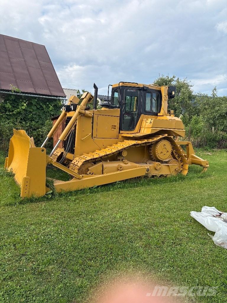 CAT D 6 R II Buldožeri gusjeničari