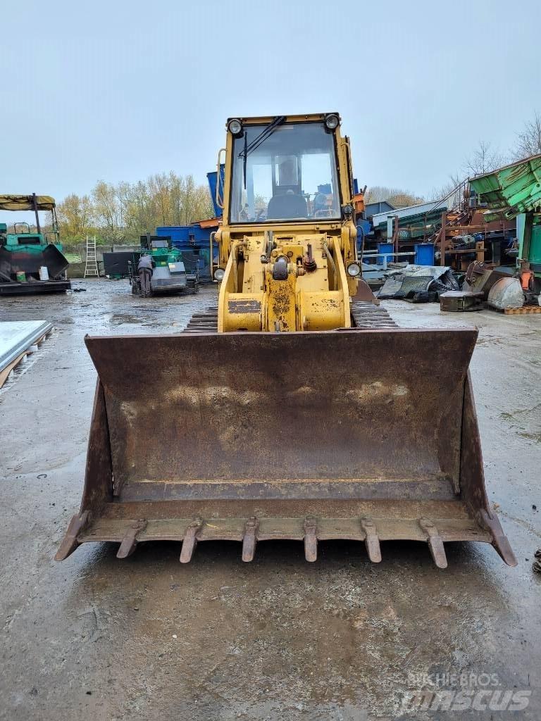 CAT 953 Utovarivači gusjeničari