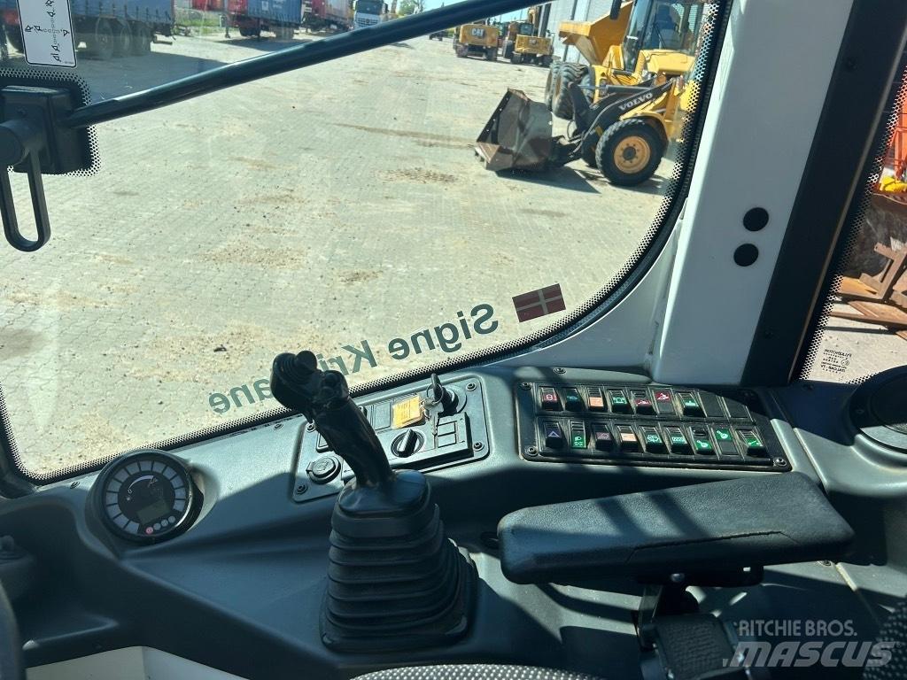 Liebherr L 506 Utovarivači na kotačima