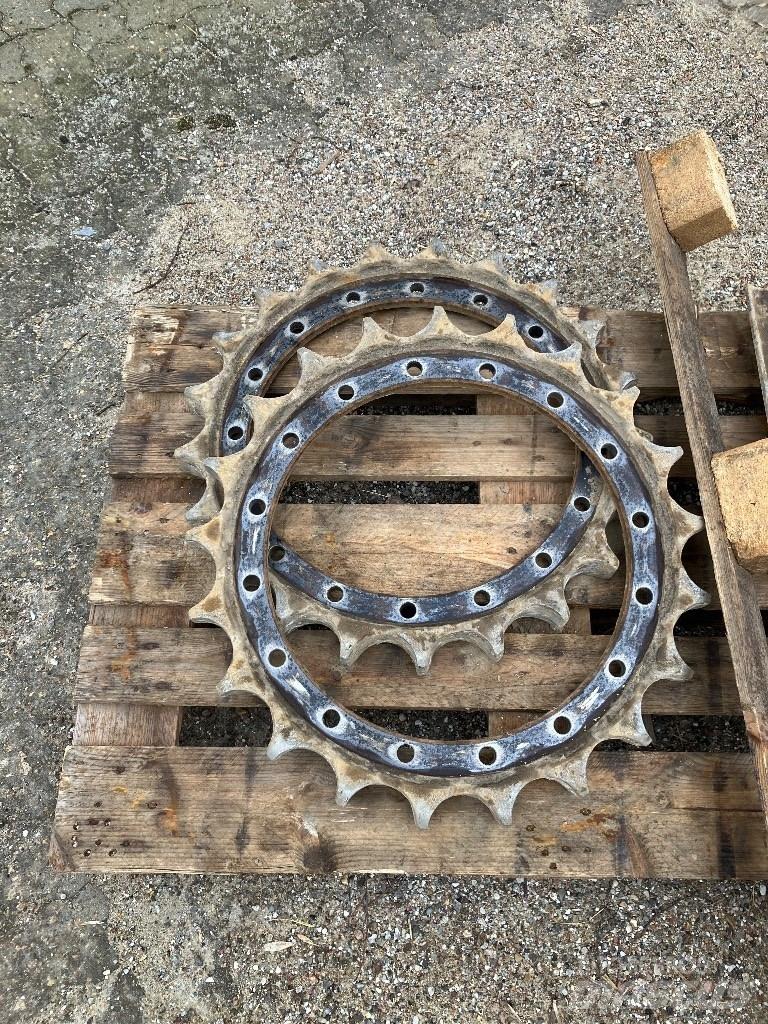 CAT 326 Bageri gusjeničari