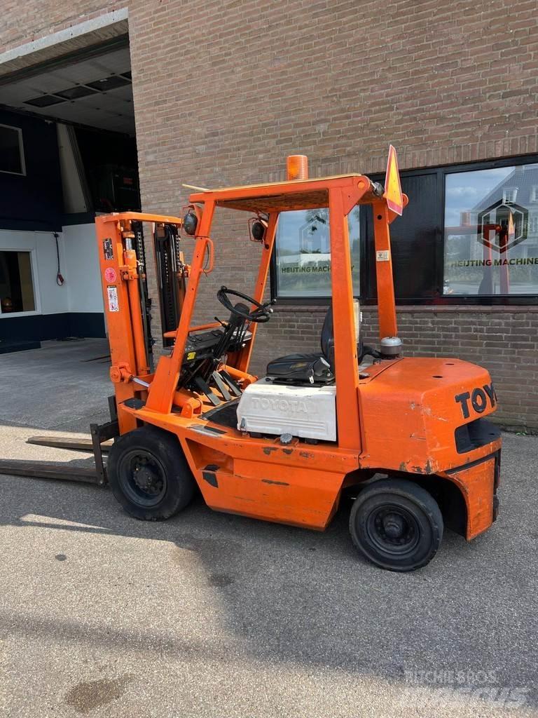 Toyota 02-4FD25 Dizelski viličari