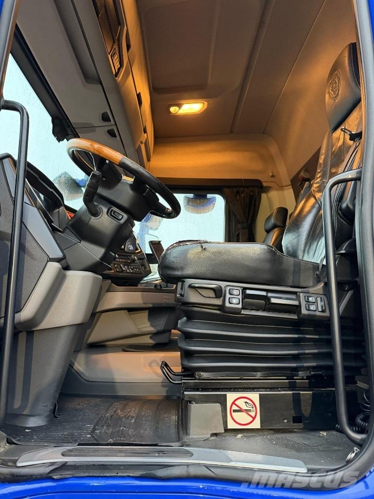 Scania R540B8x4*4NB Kamioni-šasije