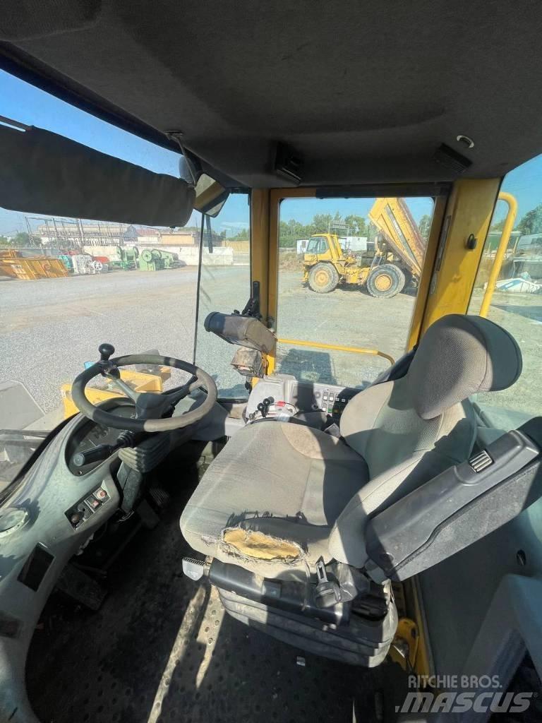 Volvo L 120 E Utovarivači na kotačima