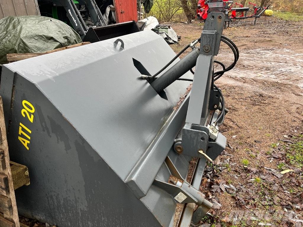 ATI 20 Sniježne daske i  plugovi