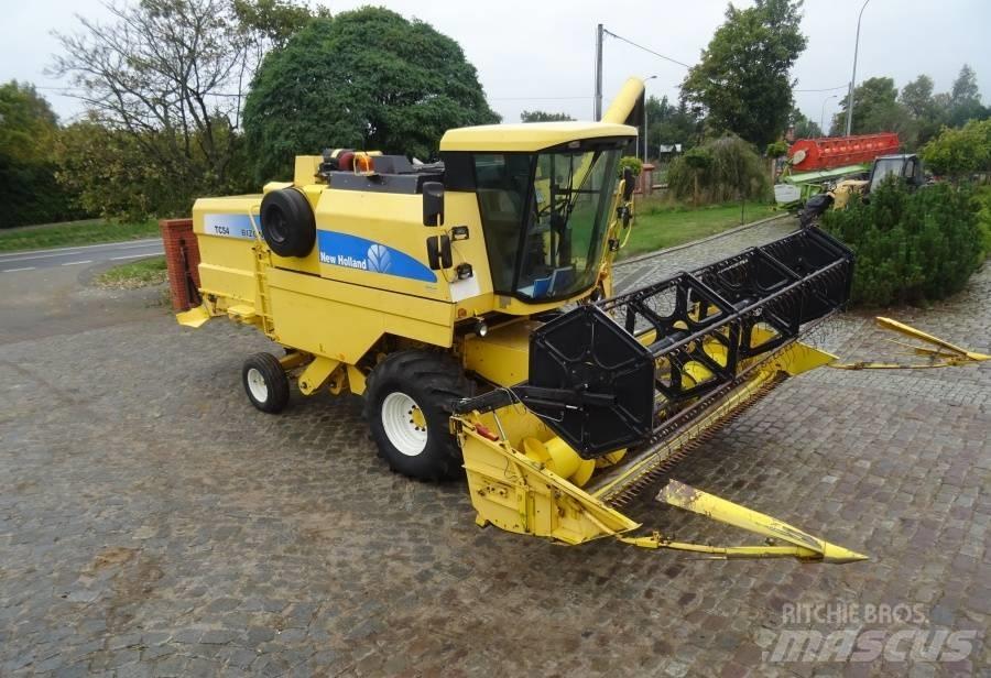 New Holland TC 54 Kombajni