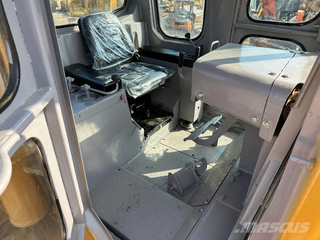 CAT D7G Buldožeri gusjeničari