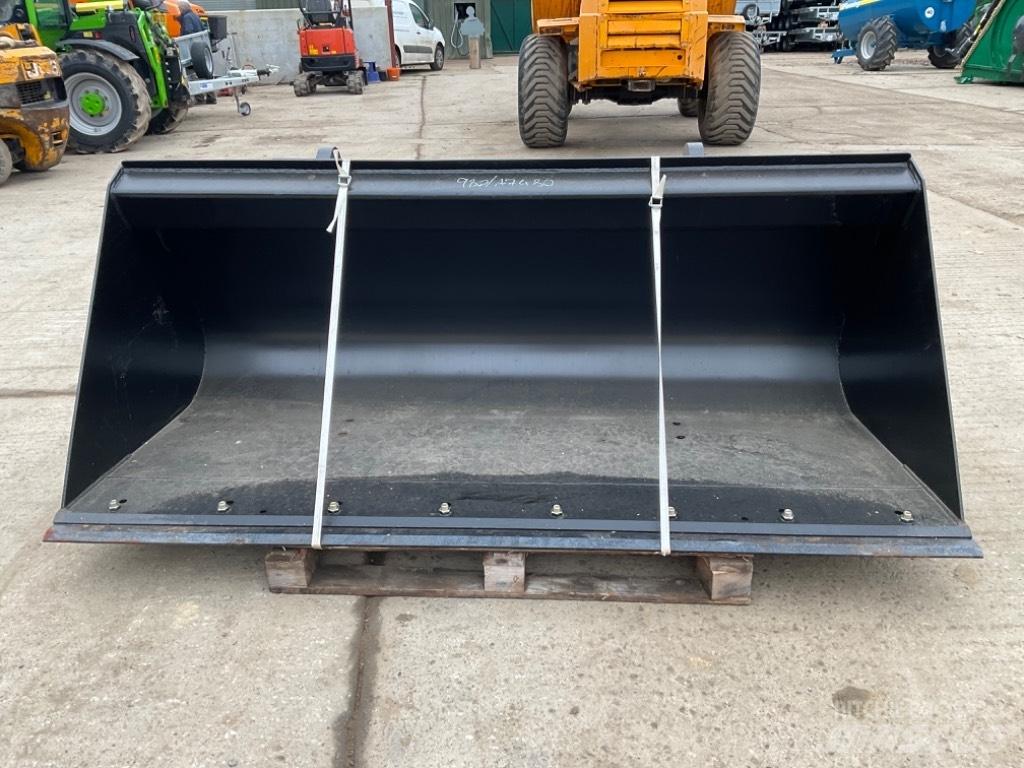 JCB SHOVEL BUCKET Kašike / Korpe