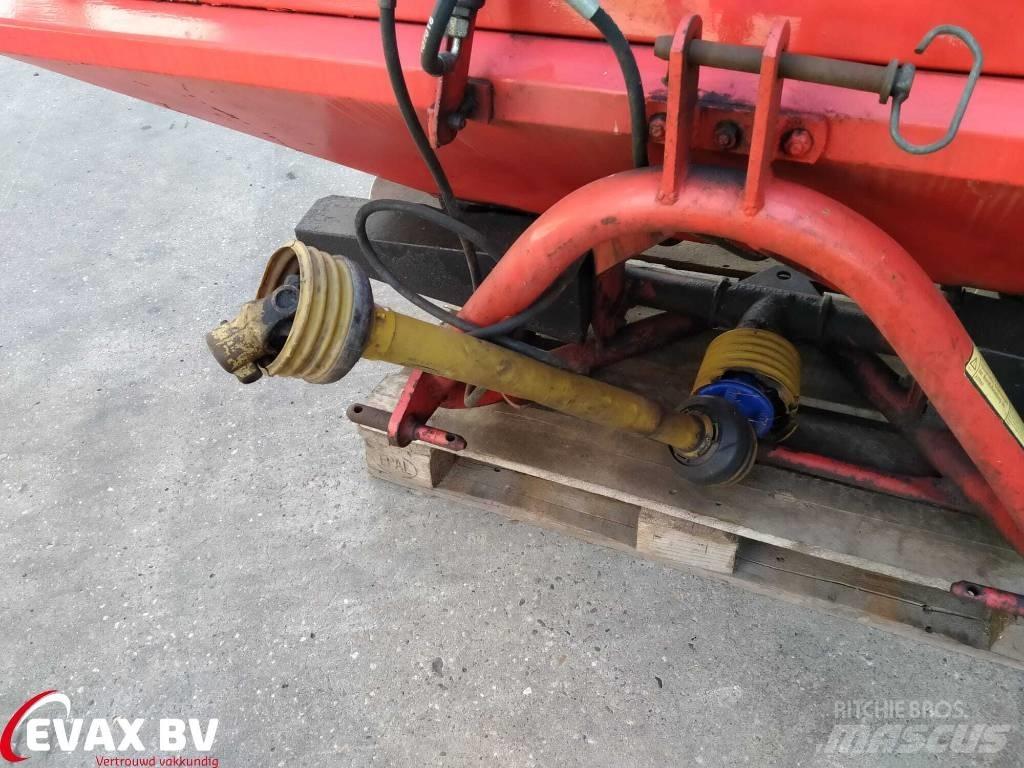 PZ SPECTRA 800 Rasipači mineralnog  gnojiva
