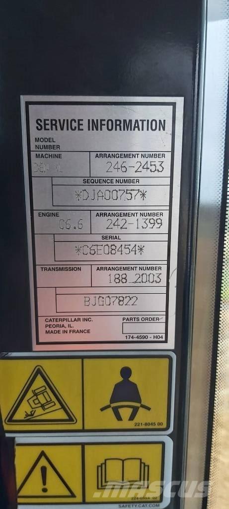 CAT D6N XL Buldožeri gusjeničari