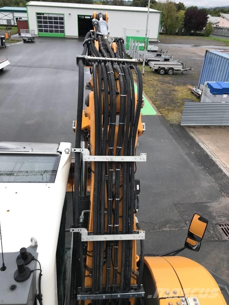 Liebherr A 918 Bageri na kotačima