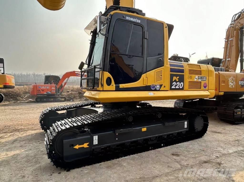 Komatsu 220 Bageri gusjeničari
