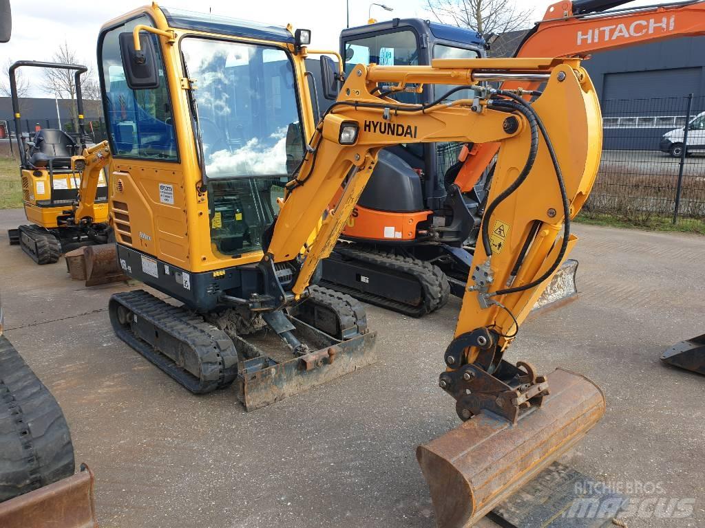 Hyundai R18-9 Mini bageri <7t