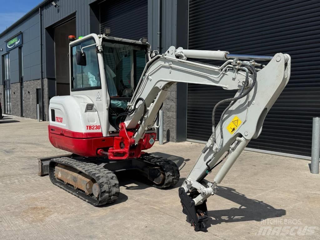 Takeuchi TB 230 Mini bageri <7t