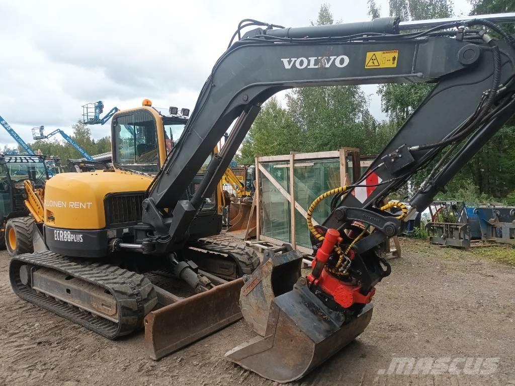 Volvo ECR 88 PLUS Midi bageri 7t – 12t
