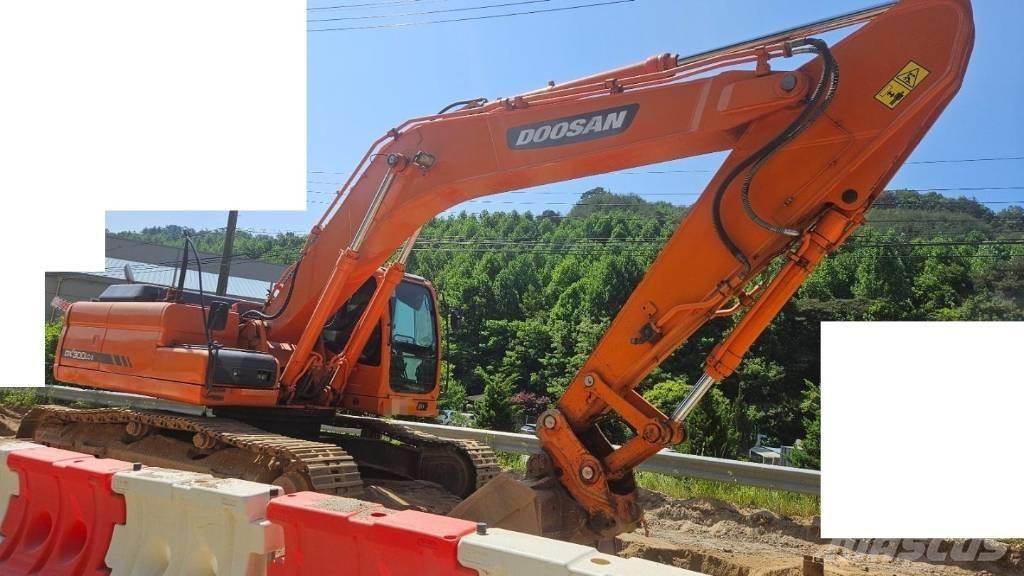 Doosan DX 300 LC Bageri gusjeničari