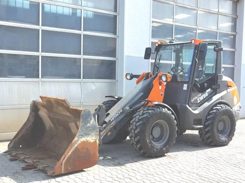 Hitachi ZW 95-6 Skid steer mini utovarivači