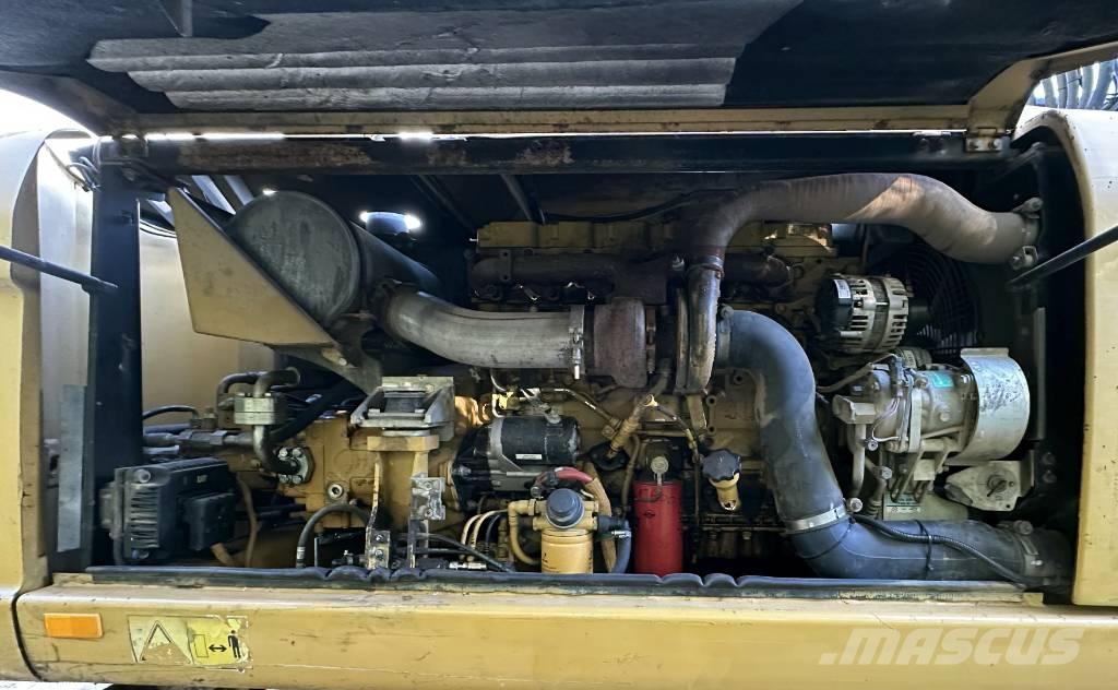 CAT M 316 D Bageri na kotačima