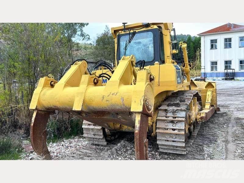Komatsu D155AX-5 Buldožeri gusjeničari
