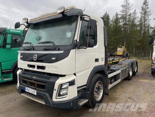 Volvo FMX 450 Rol kiper kamioni s kukama za dizanje