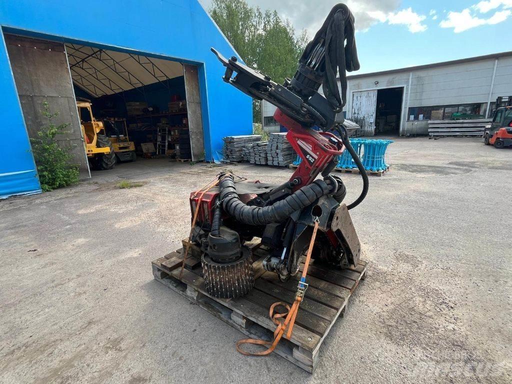 Komatsu S92 Glave za kombajne